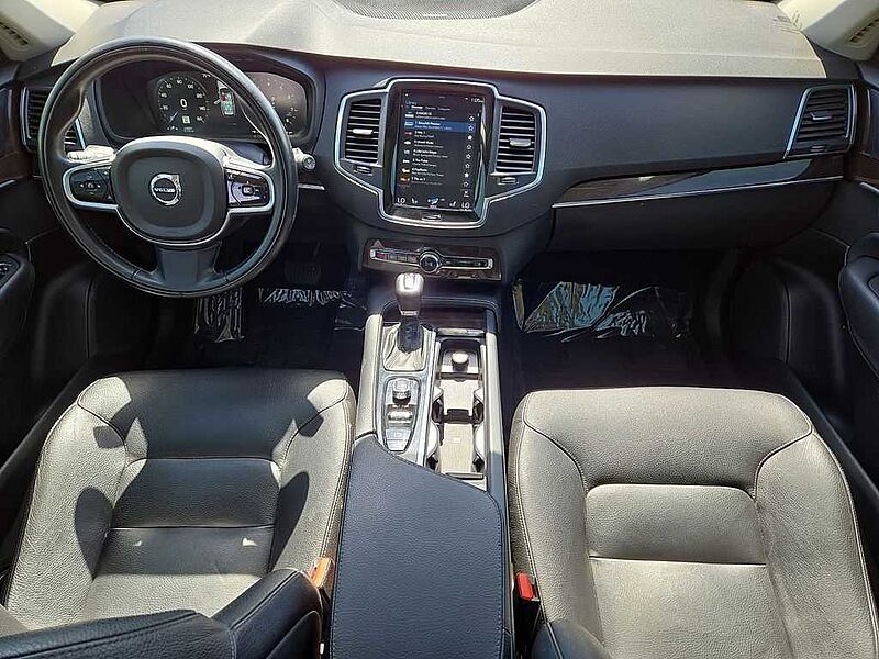 Volvo  XC90 T6 AWD Momentum