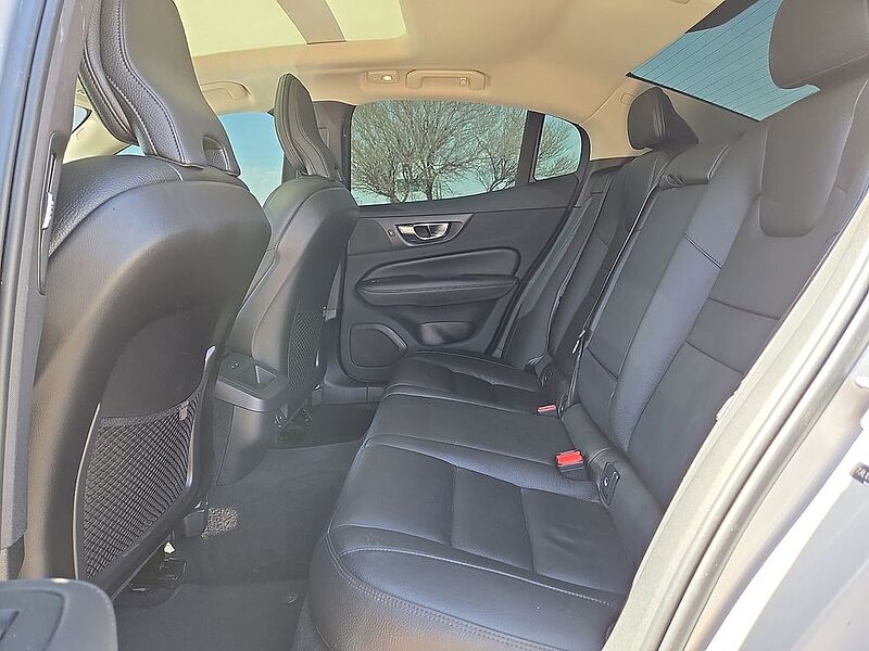 Volvo  S60 Plus, B5 AWD Gas (mild hybrid), Gasoline, Dark