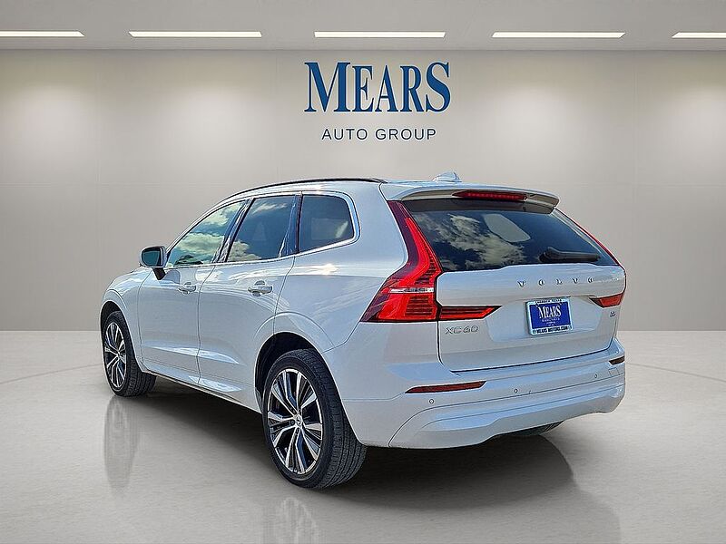 Volvo  XC60 Momentum, B5 FWD