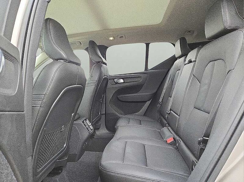 Volvo  XC40 Plus, B5 AWD, Mild Hybrid, Bright