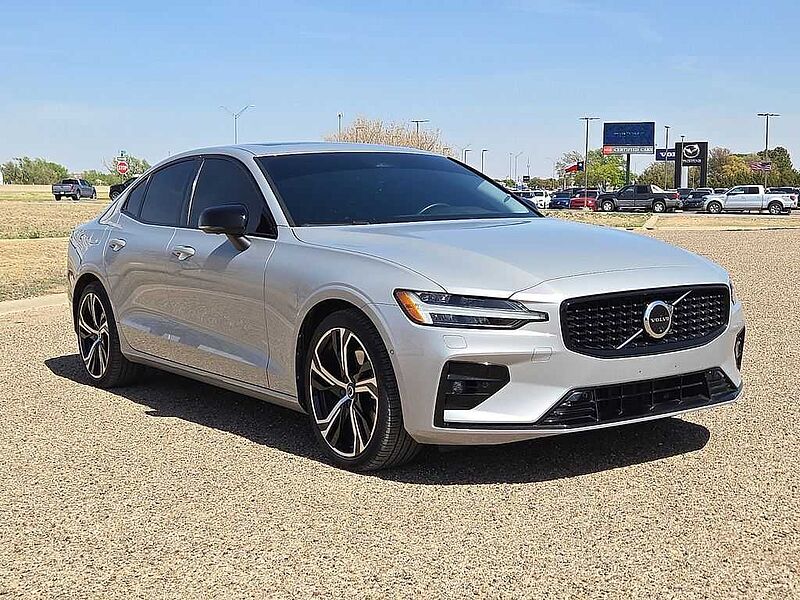 Volvo  S60 Plus, B5 AWD Gas (mild hybrid), Gasoline, Dark