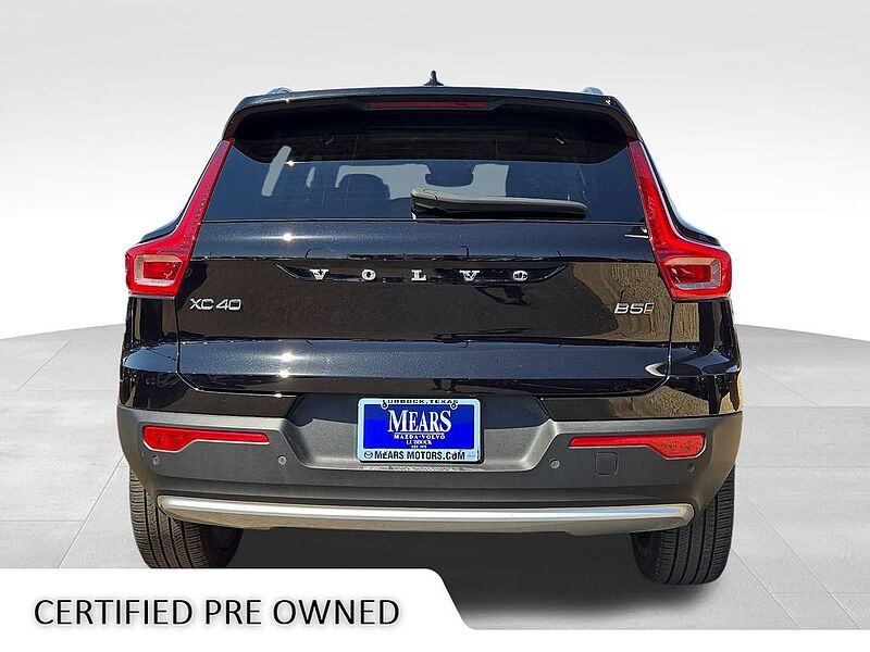 Volvo  XC40 Plus, B5 AWD Gas (mild hybrid), Gasoline, Bright