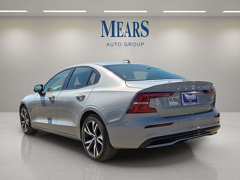 Volvo  S60 Core, B5 FWD Gas (mild hybrid), Gasoline, Dark