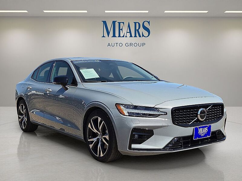 Volvo  S60 Core, B5 FWD Gas (mild hybrid), Gasoline, Dark