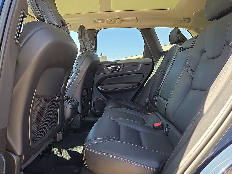 Volvo  XC60 Ultimate, B6 AWD, Mild Hybrid, Bright