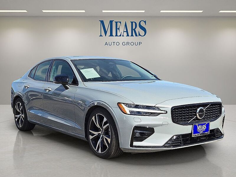 Volvo  S60 Core, B5 FWD Gas (mild hybrid), Gasoline, Dark