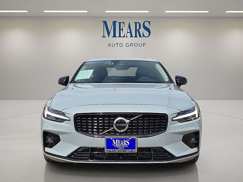 Volvo  S60 Core, B5 FWD Gas (mild hybrid), Gasoline, Dark