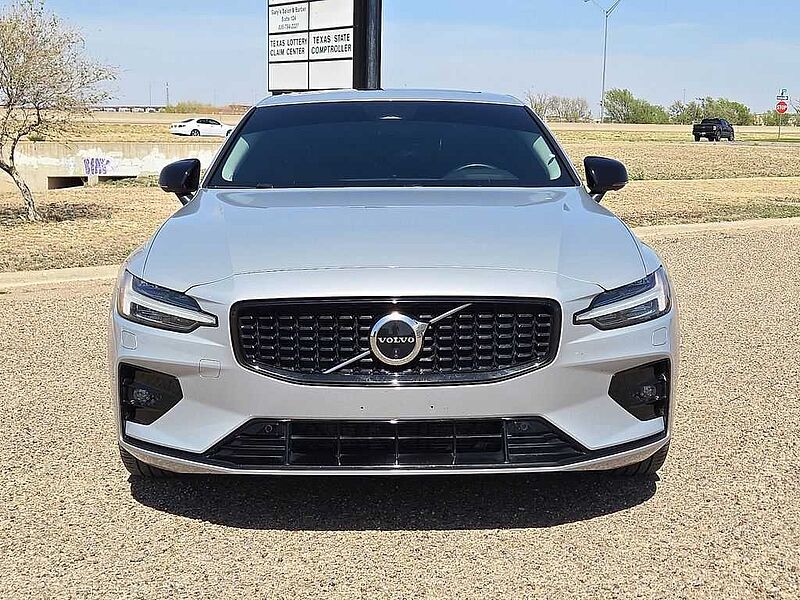 Volvo  S60 Plus, B5 AWD Gas (mild hybrid), Gasoline, Dark