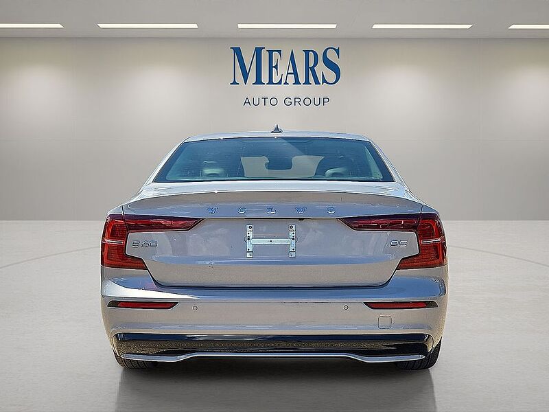 Volvo  S60 Core, B5 FWD Gas (mild hybrid), Gasoline, Dark