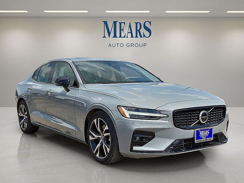 Volvo  S60 Core, B5 FWD Gas (mild hybrid), Gasoline, Dark
