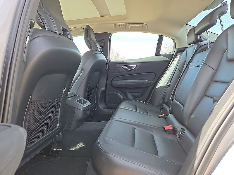 Volvo  S60 Core, B5 FWD Gas (mild hybrid), Gasoline, Dark