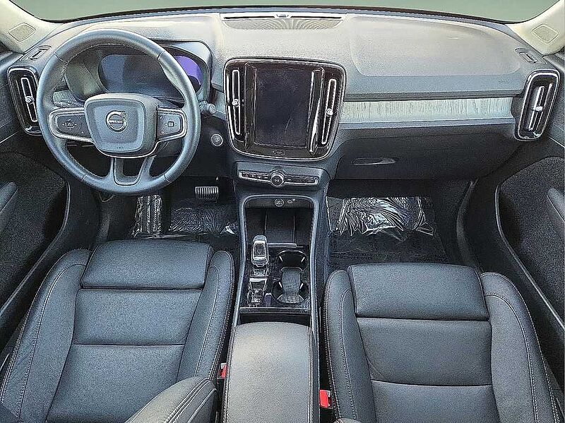 Volvo XC40 Plus, B5 AWD Gas (mild hybrid), Gasoline, Dark