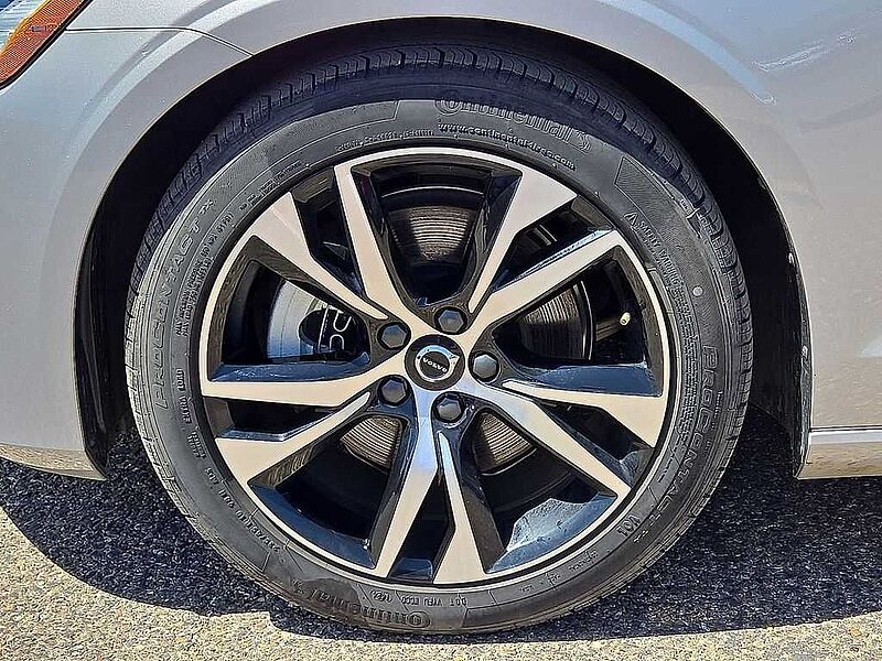 Volvo  S60 Core, B5 FWD Gas (mild hybrid), Gasoline, Dark