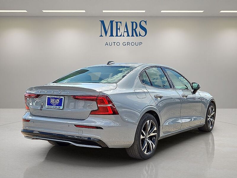 Volvo  S60 Core, B5 FWD Gas (mild hybrid), Gasoline, Dark