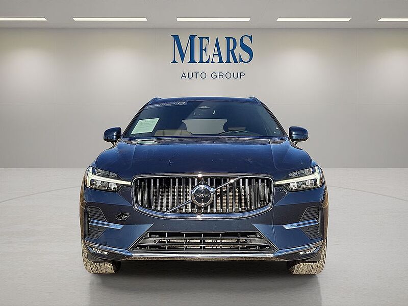 Volvo XC60 Plus, B5 FWD, Mild Hybrid, Bright