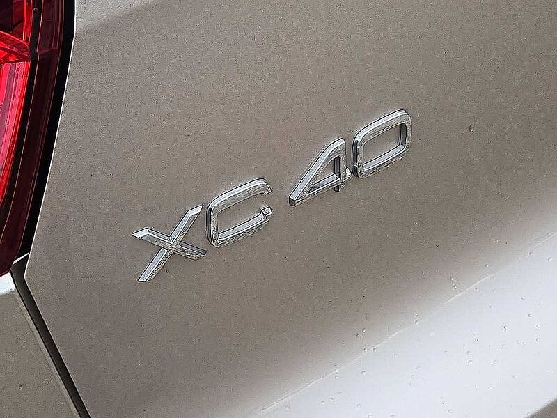 Volvo  XC40 Plus, B5 AWD, Mild Hybrid, Bright