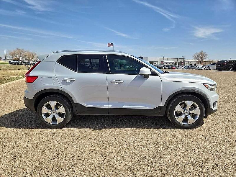 Volvo  XC40 Momentum, T5 AWD