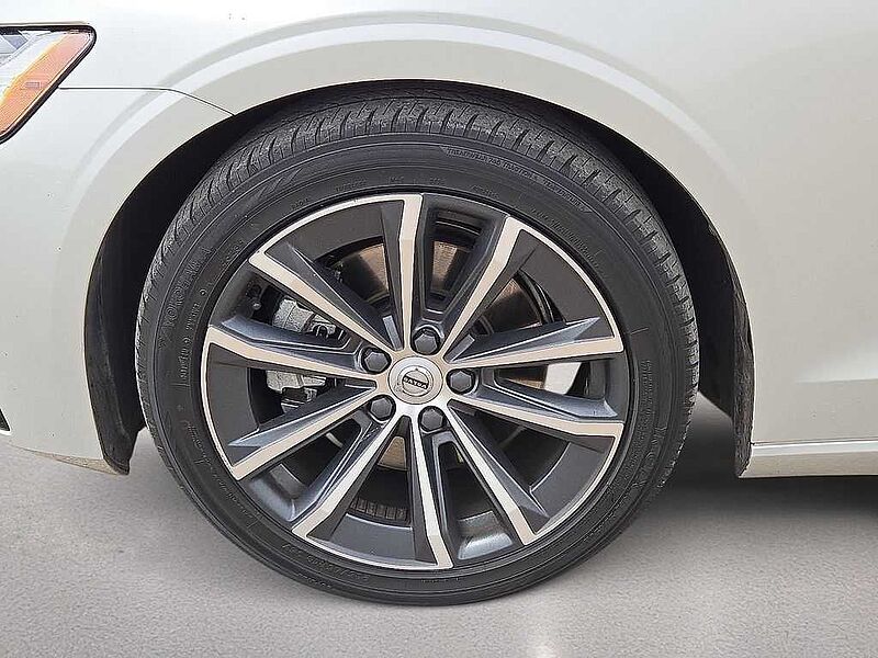 Volvo  S60 Momentum, B5 FWD