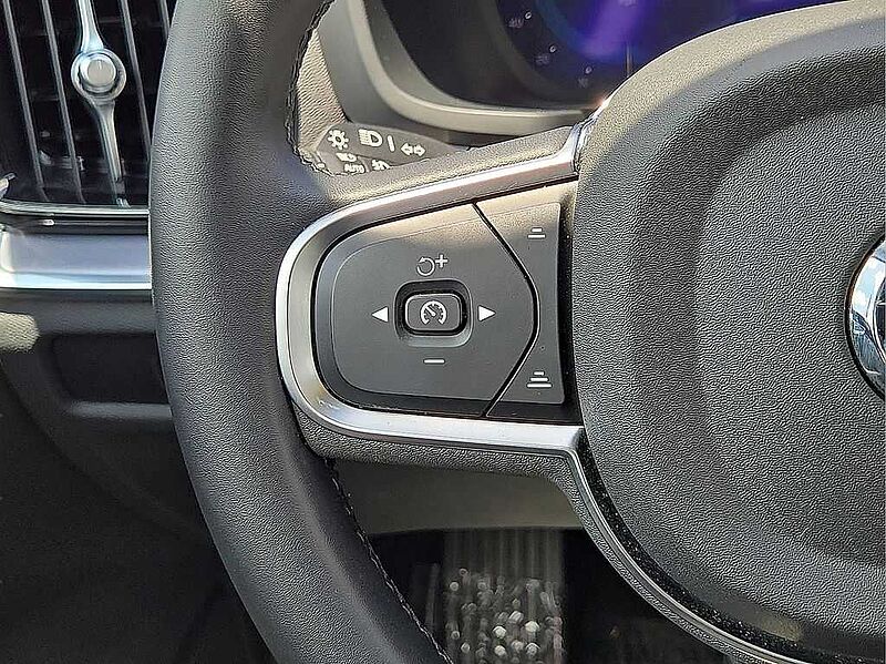 Volvo  S60 Core, B5 FWD Gas (mild hybrid), Gasoline, Dark