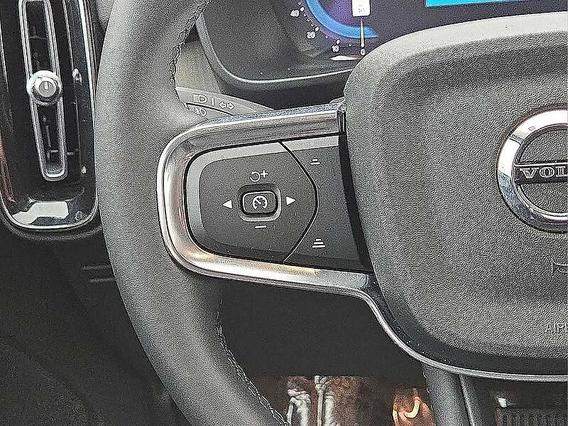 Volvo  XC40 Plus, B5 AWD, Mild Hybrid, Bright