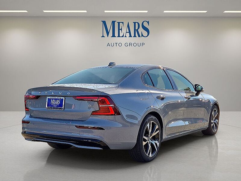 Volvo  S60 Core, B5 FWD Gas (mild hybrid), Gasoline, Dark