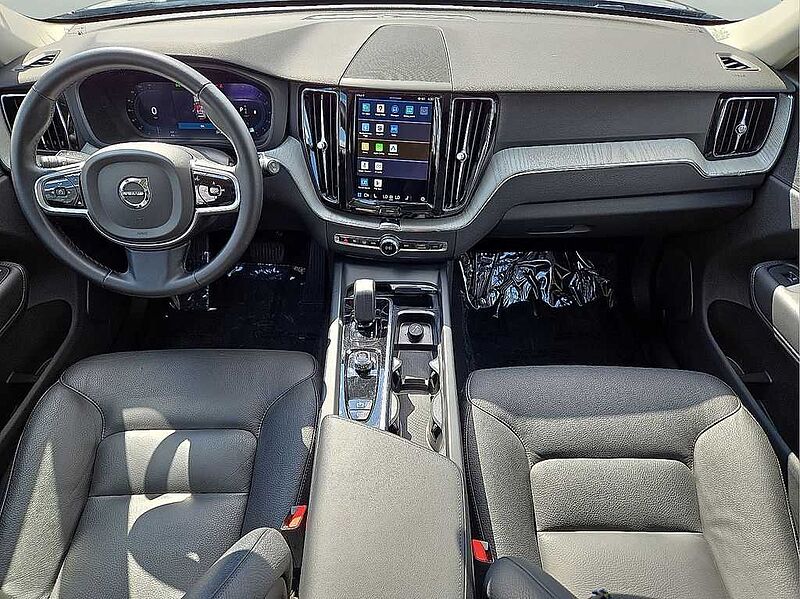 Volvo  XC60 Plus, B5 AWD Gas (mild hybrid), Gasoline, Dark