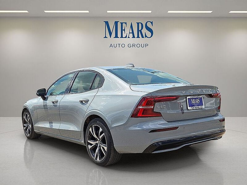 Volvo  S60 Core, B5 FWD Gas (mild hybrid), Gasoline, Dark