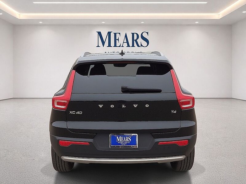 Volvo  XC40 Momentum, T4 FWD