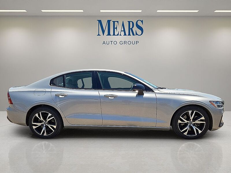 Volvo  S60 Core, B5 FWD Gas (mild hybrid), Gasoline, Dark