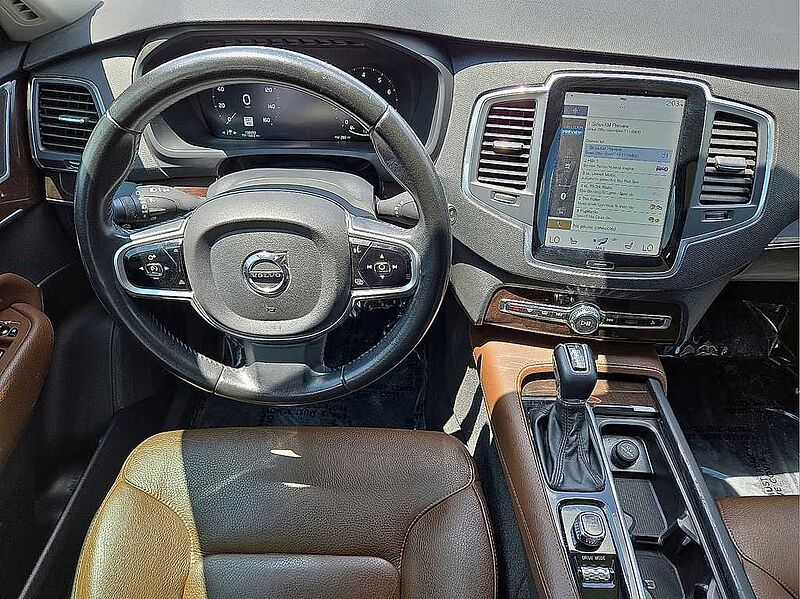 Volvo  XC90 T6 AWD Momentum