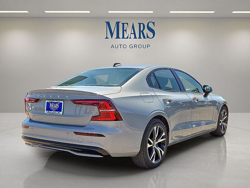 Volvo  S60 Core, B5 FWD Gas (mild hybrid), Gasoline, Dark