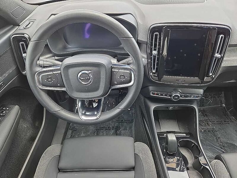 Volvo  C40 Recharge Core, Twin Motor, Electric