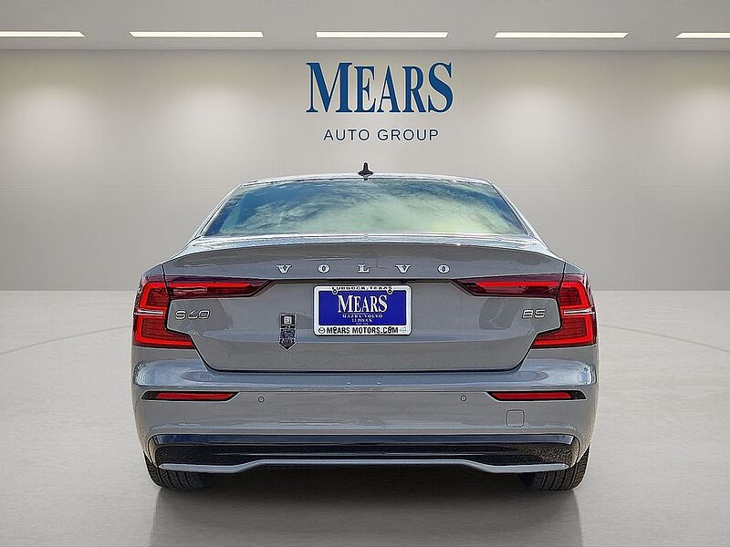 Volvo  S60 Core, B5 FWD Gas (mild hybrid), Gasoline, Dark