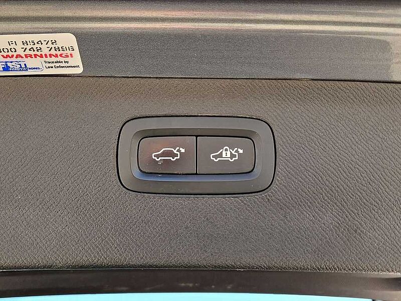 Volvo  XC90 T6 AWD Momentum