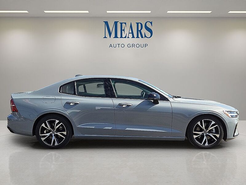 Volvo  S60 Core, B5 FWD Gas (mild hybrid), Gasoline, Dark