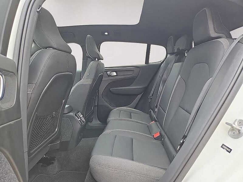 Volvo  C40 Recharge Core, Twin Motor, Electric