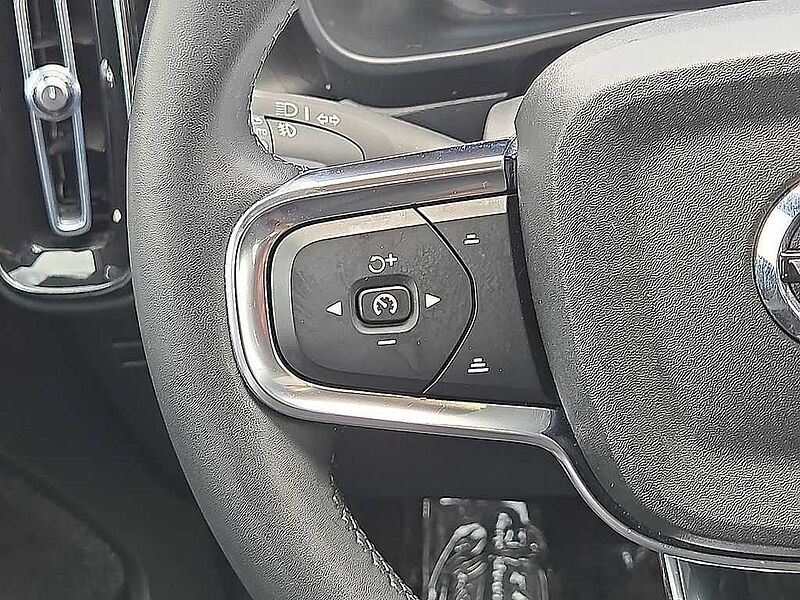 Volvo  C40 Recharge Core, Twin Motor, Electric