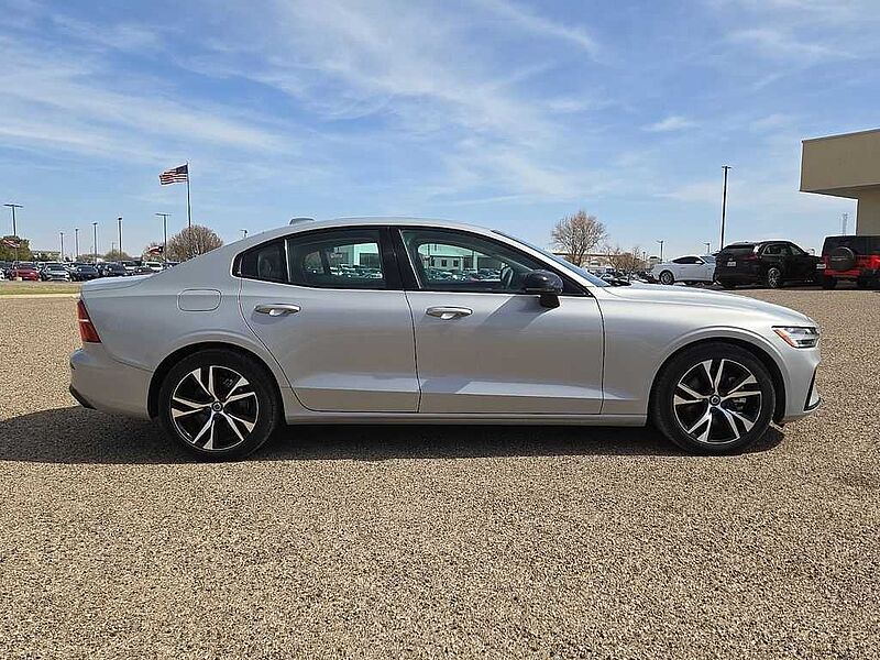 Volvo  S60 Core, B5 FWD Gas (mild hybrid), Gasoline, Dark