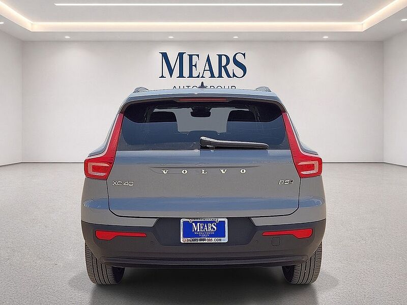 Volvo  XC40 Plus, B5 AWD, Mild Hybrid, Dark