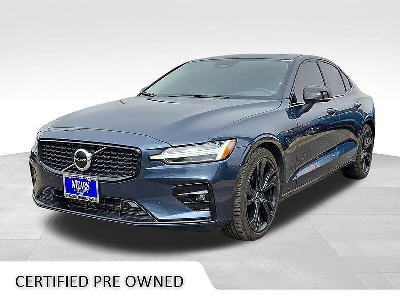 Volvo  S60 Core, B5 AWD Gas (mild hybrid), Gasoline, Dark