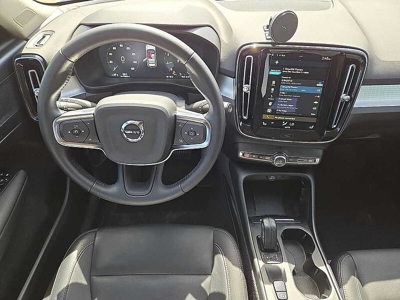 Volvo  XC40 Momentum, T5 AWD