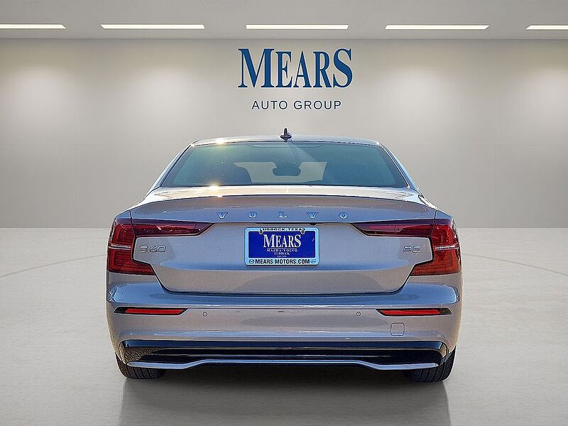 Volvo  S60 Core, B5 FWD Gas (mild hybrid), Gasoline, Dark