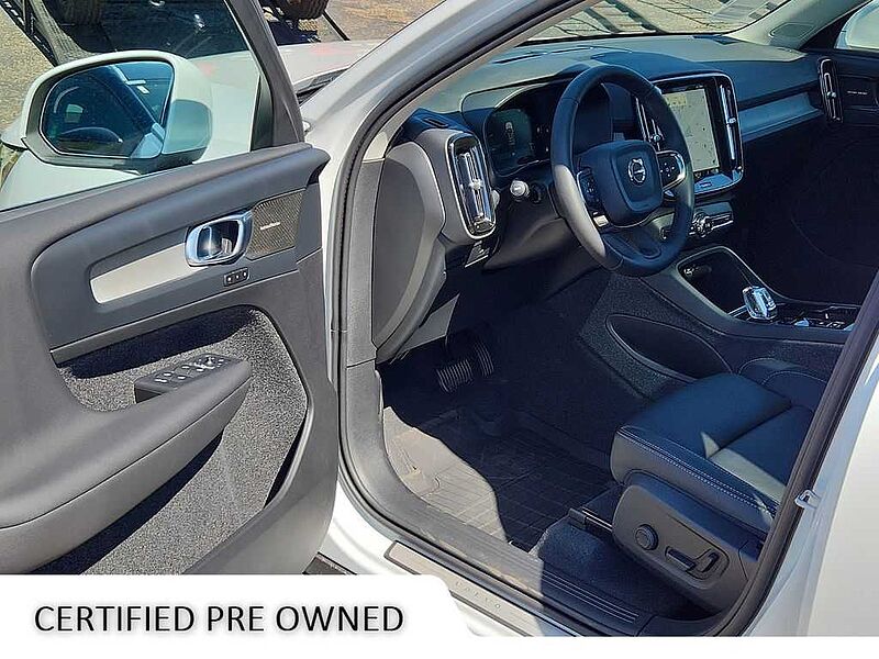 Volvo  XC40 Ultimate, B5 AWD Gas (mild hybrid), Gasoline, Bright