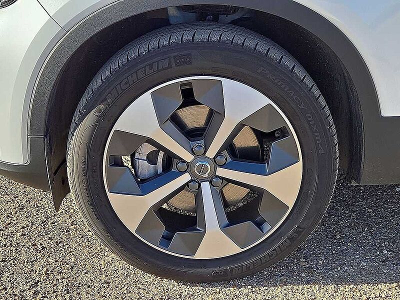 Volvo XC40 Core, B5 AWD Gas (mild hybrid), Gasoline, Bright