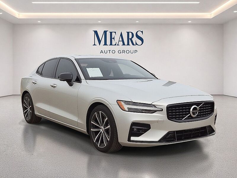Volvo  S60 Momentum, B5 FWD