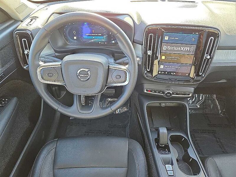 Volvo XC40 Core, B5 AWD Gas (mild hybrid), Gasoline, Bright